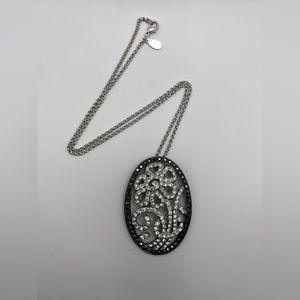 Silver & Black Oval Openwork Flower Pendant w.Chain NWOT